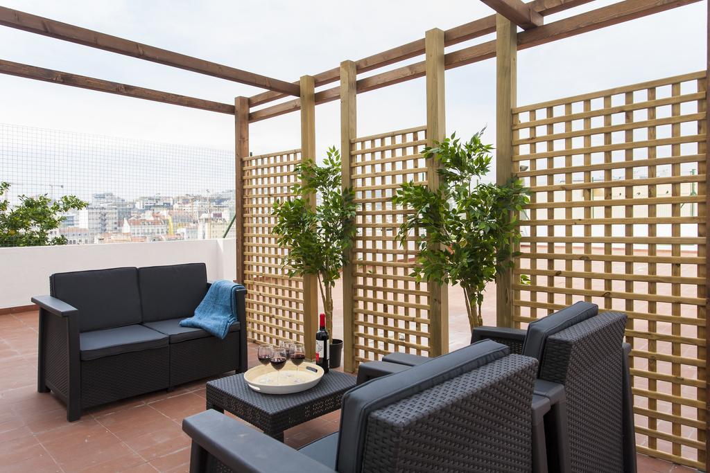 Joivy Superb 1-Bed Apt With Workspace And Terrace, Close To Avenida Da Liberdade ลิสบอน ภายนอก รูปภาพ